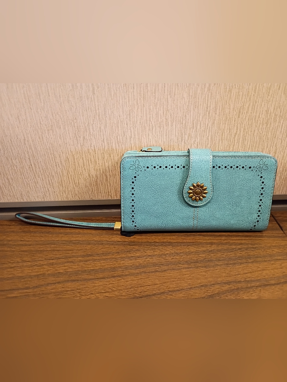 Leather RFID Large Wrislet Wallet In Turquoise Butterfly Design